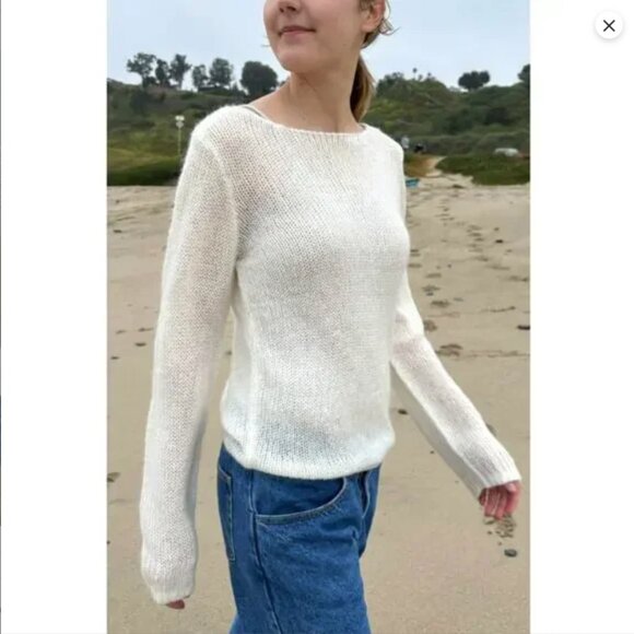 Brandy Melville mohair lightweight sweater one size fits most S NWT - Picture 4 of 7